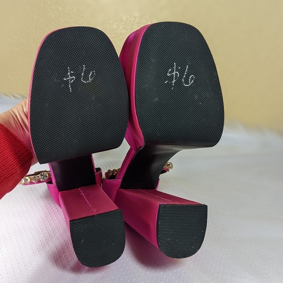 Hot Pink Mary Jane Barbie Core Platform Heels Rhinestone Accents Size 38 - Picture 4 of 8